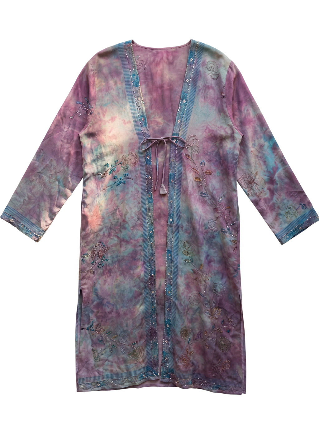 Flatlay frontisde The Eternal Open Palm natural silk embroidered kimono 