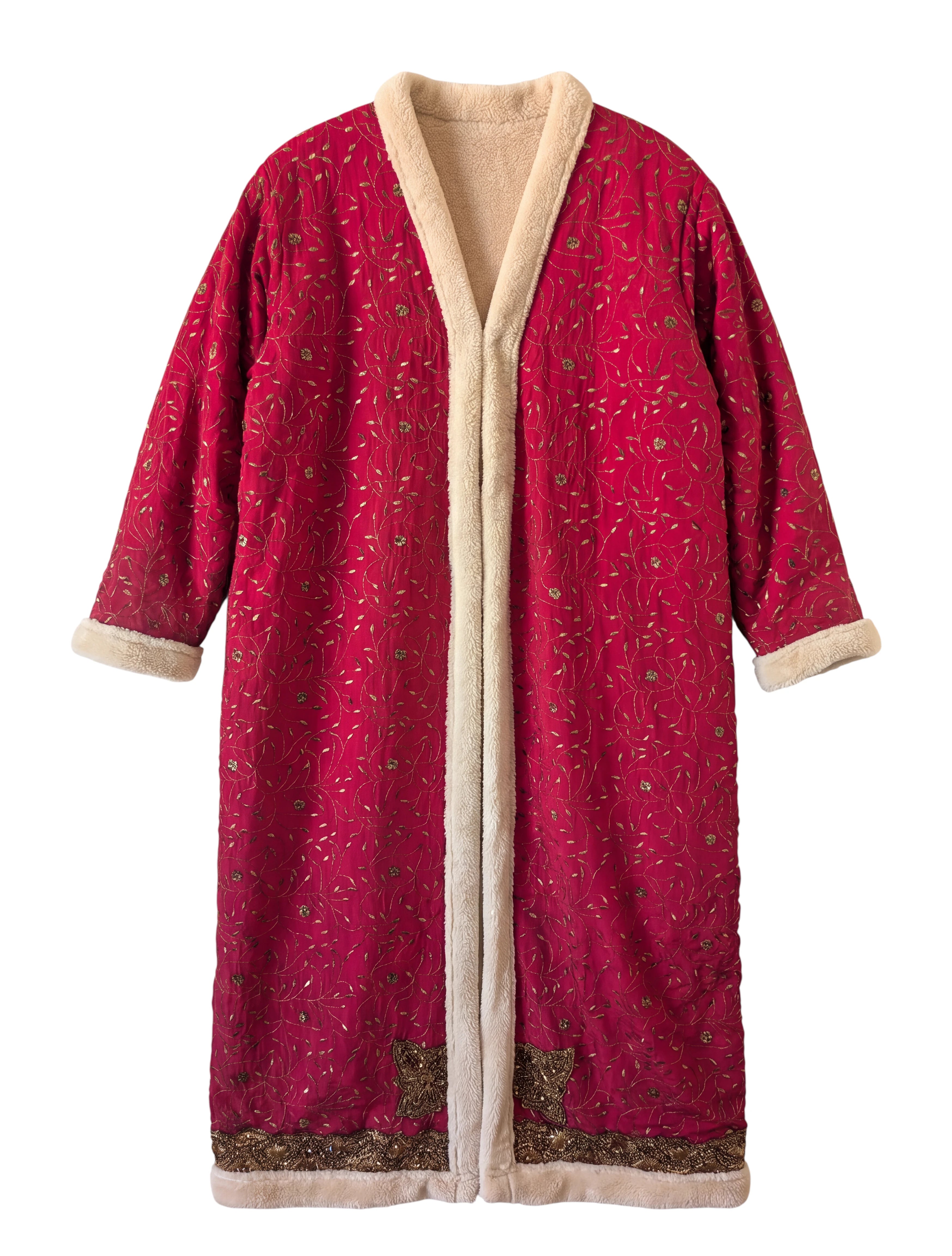 Flatlay frontside The Magical Sensual Red handmade golden embroidery Yayavara Creation