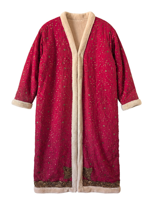 Flatlay frontside The Magical Sensual Red handmade golden embroidery Yayavara Creation