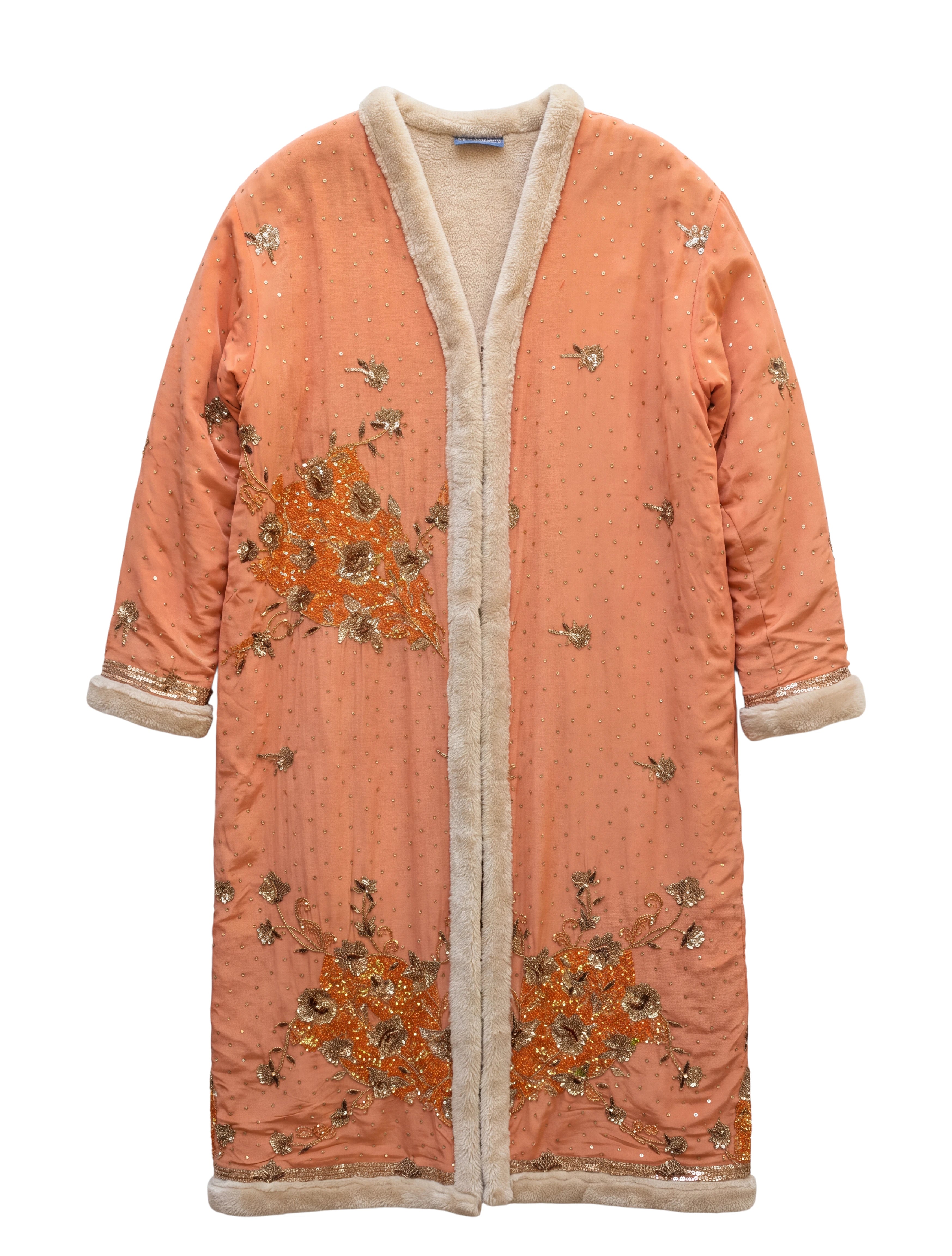 Flatlay frontside of The Magical embroideries natural silk 