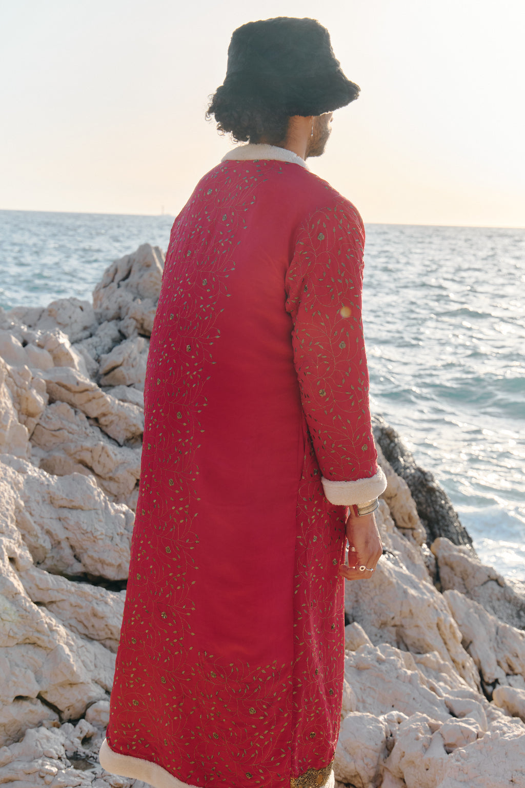 Kimono coat unisex silk upcycling sari embroideries Red and Gold