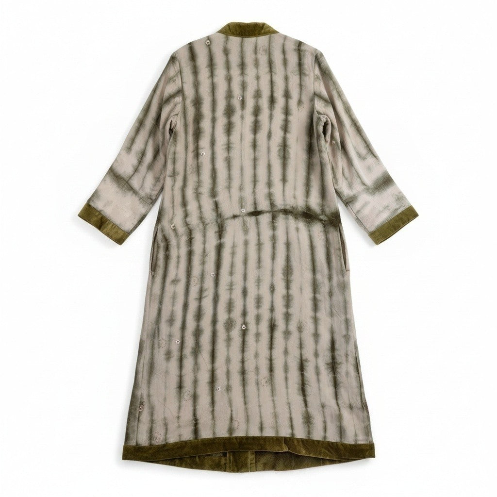 Flatlay backside of The Ceremonial long silk coat with cotton velvet lining one of a kind and unique piece of garment, conscious creation, sustainable fashion by Yayavara Creation