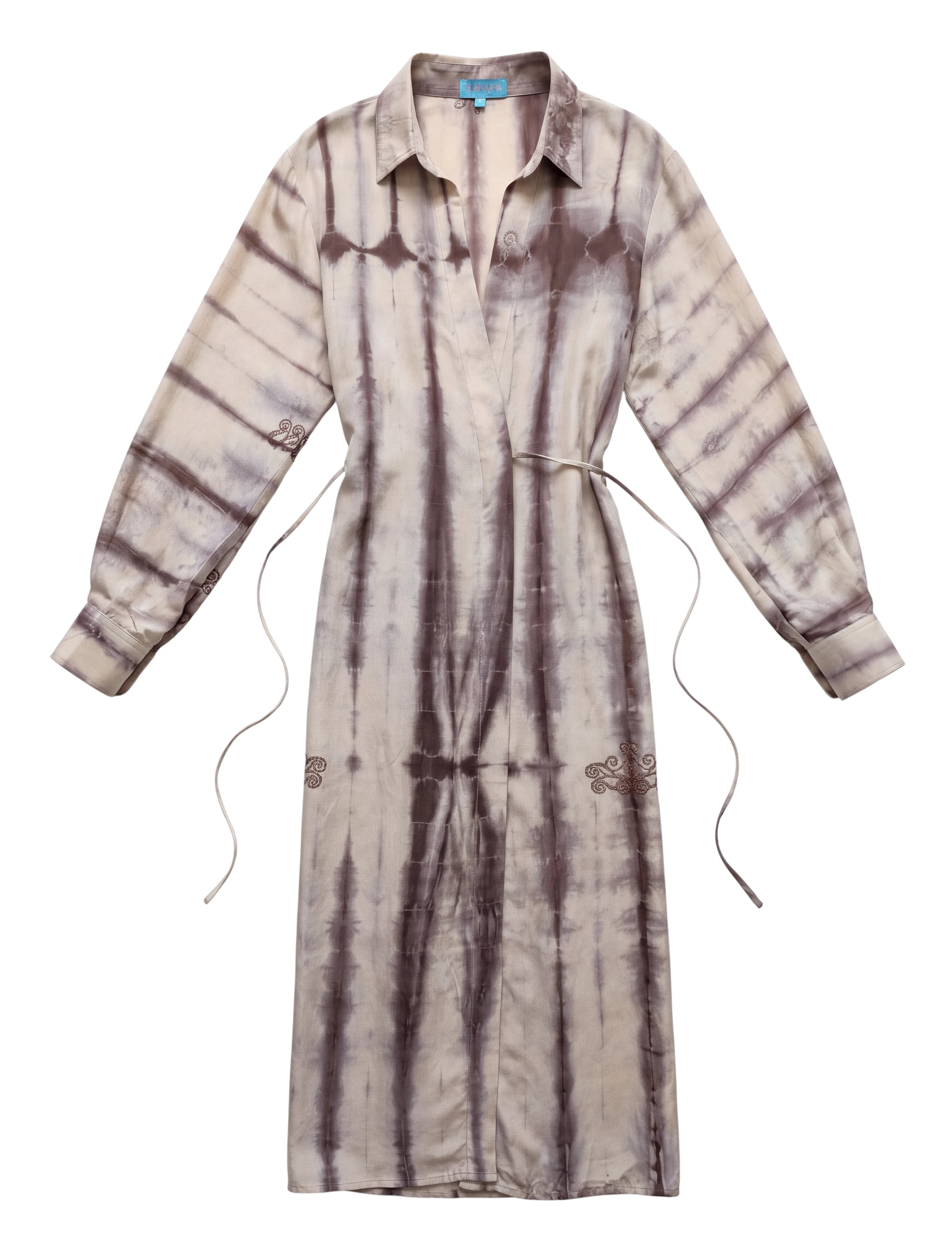 The Freedom upcycling vintage indian sari conscious and ethical fashion made of natural silk unique piece of garment 