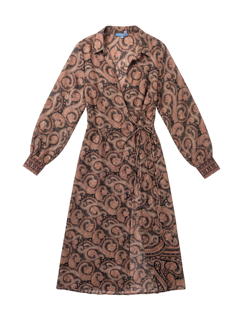 Long dress crafted from a vintage Indian sari. Puffed sleeves, shirt collar, wrist cuffs. Unique garment. 100% silk. Conscious fashion.