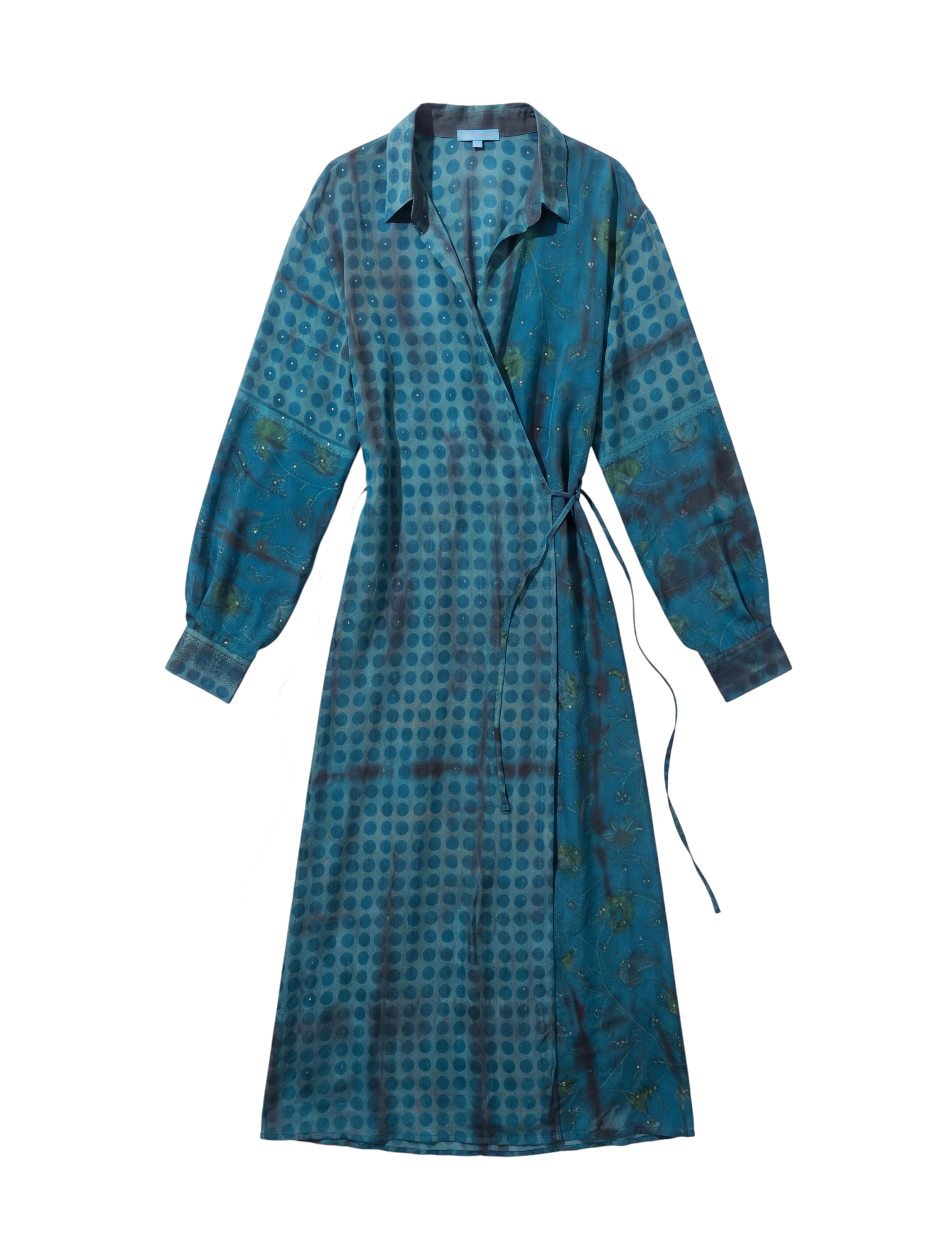 The Freedom par Yayavara Creation robe portefeuille en chinon de soie upcycling à partir de sari indien mode écoresponsable pièce unique