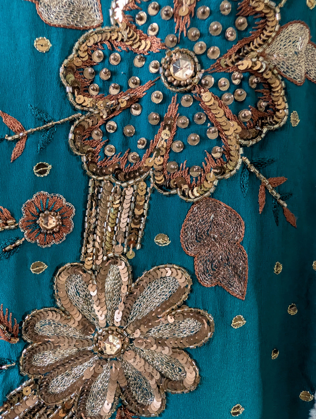 The_Magical_flowers_zoom on handmade embroidery flowers shape by Yayavara Creation