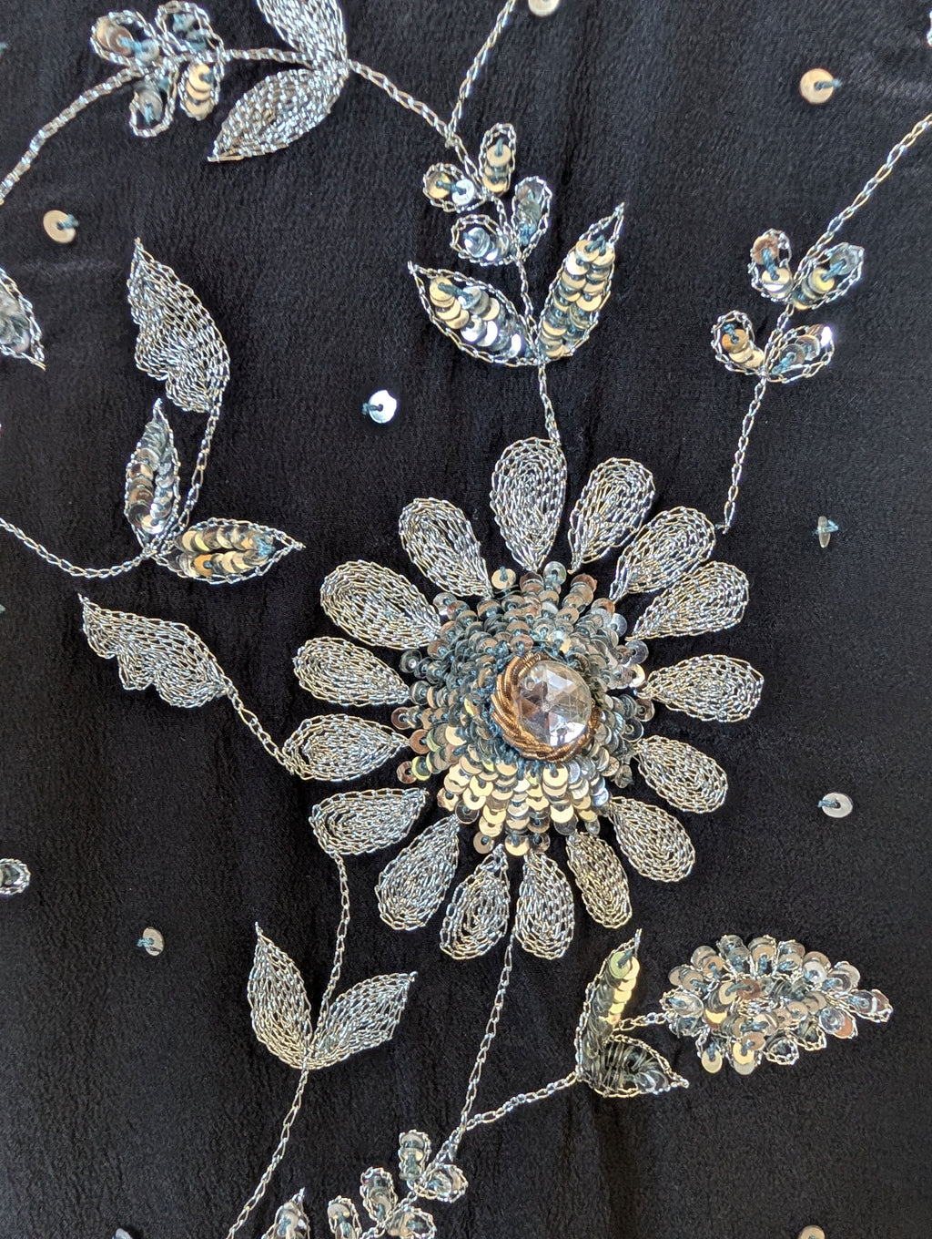 Zoom embroidery of the Magical long silk coat with embroideries Yayavara Creation