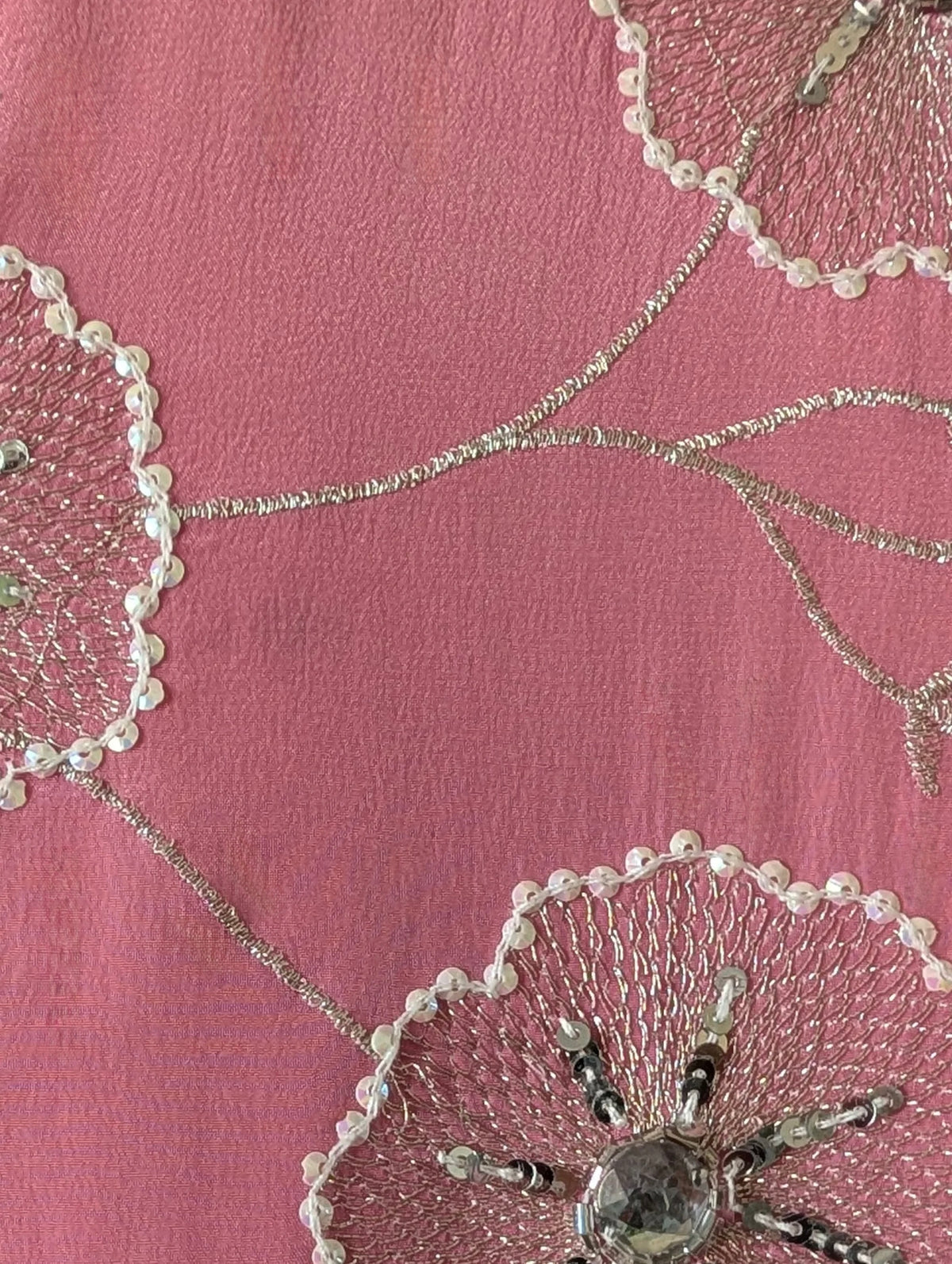 The Magical · Burning Rose · Yayavara Creation unique piece, pure silk from an upcycled vintage Indian sari