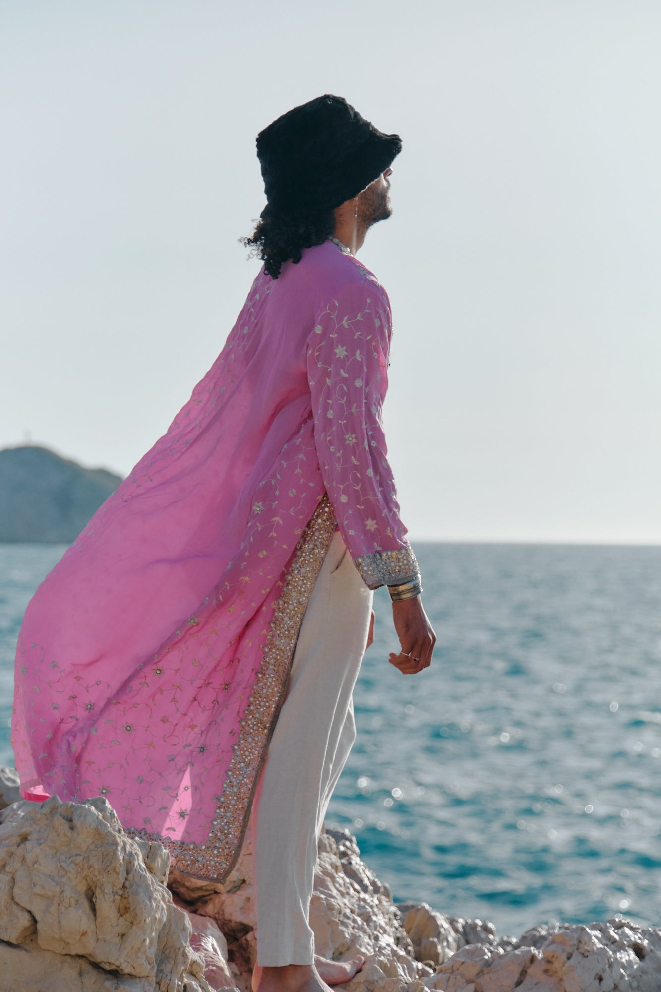The eternal pink silk kimono and silver embroideries