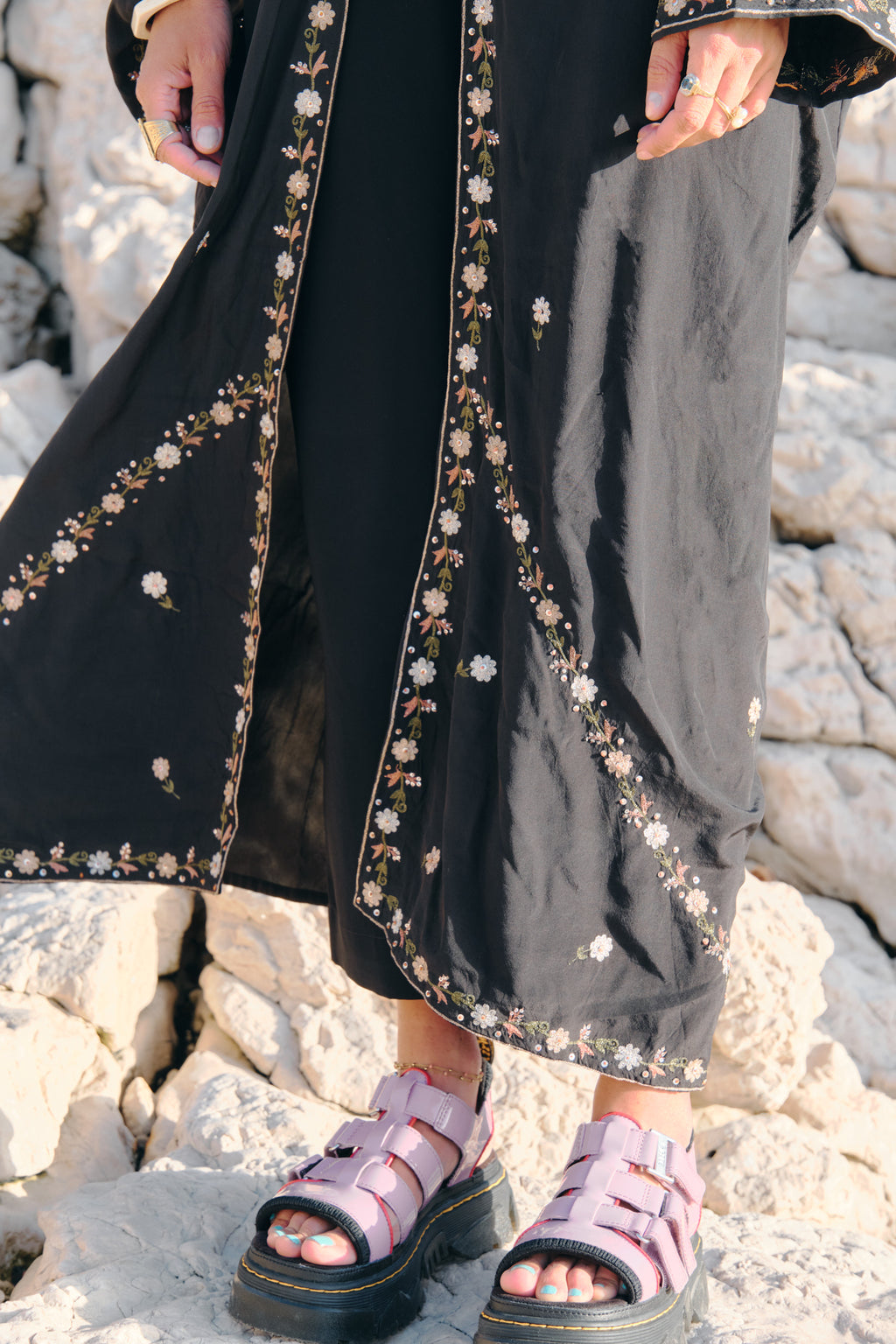 Black silk kimono with flowers embroidered