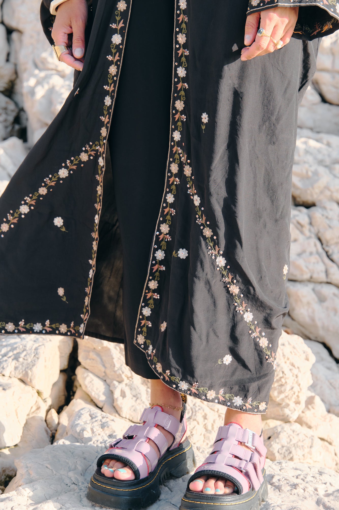 Black silk kimono with flowers embroidered
