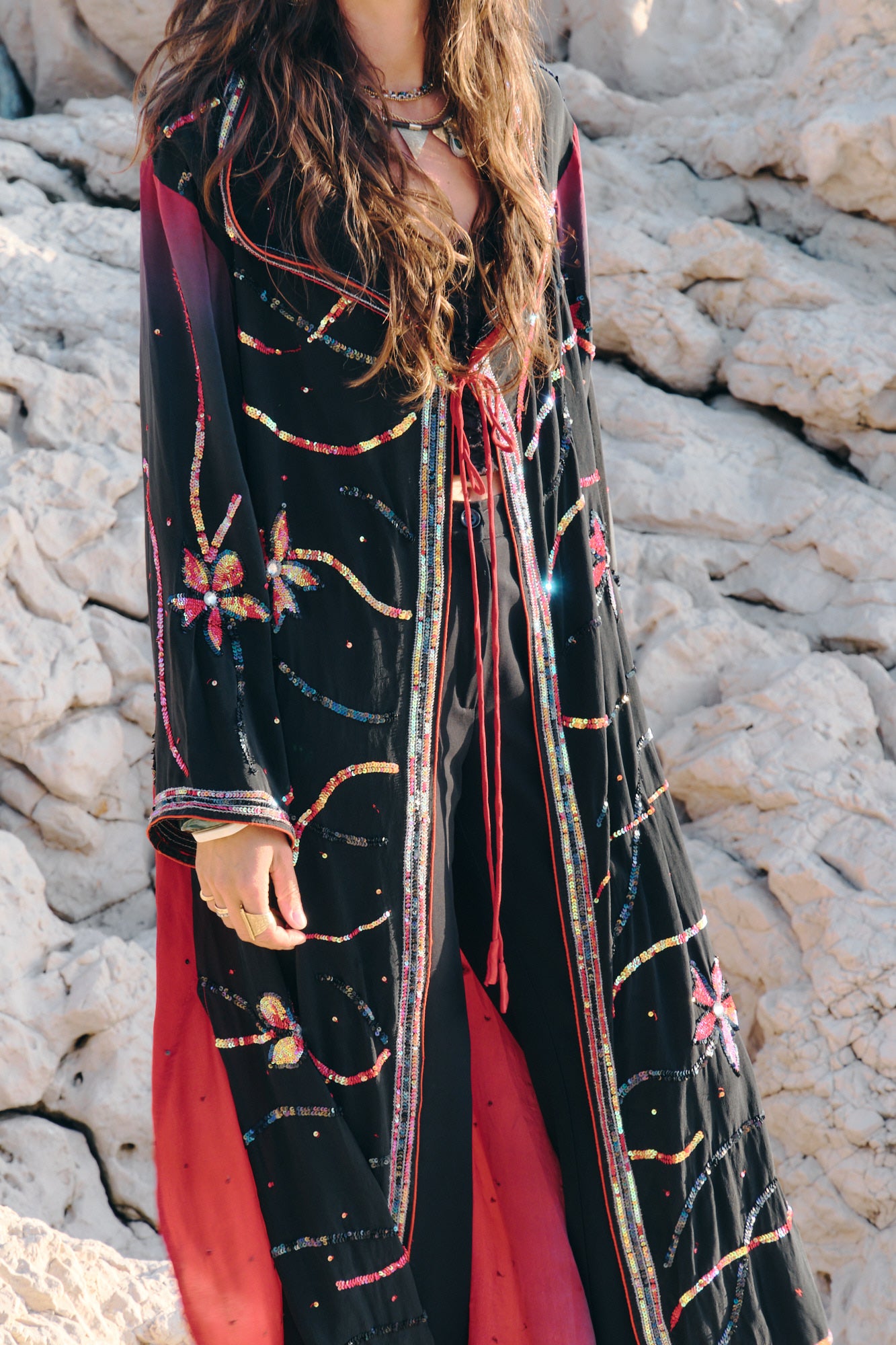 Unique hooded kimono yayavara creation upcycling sari embroidery black and red
