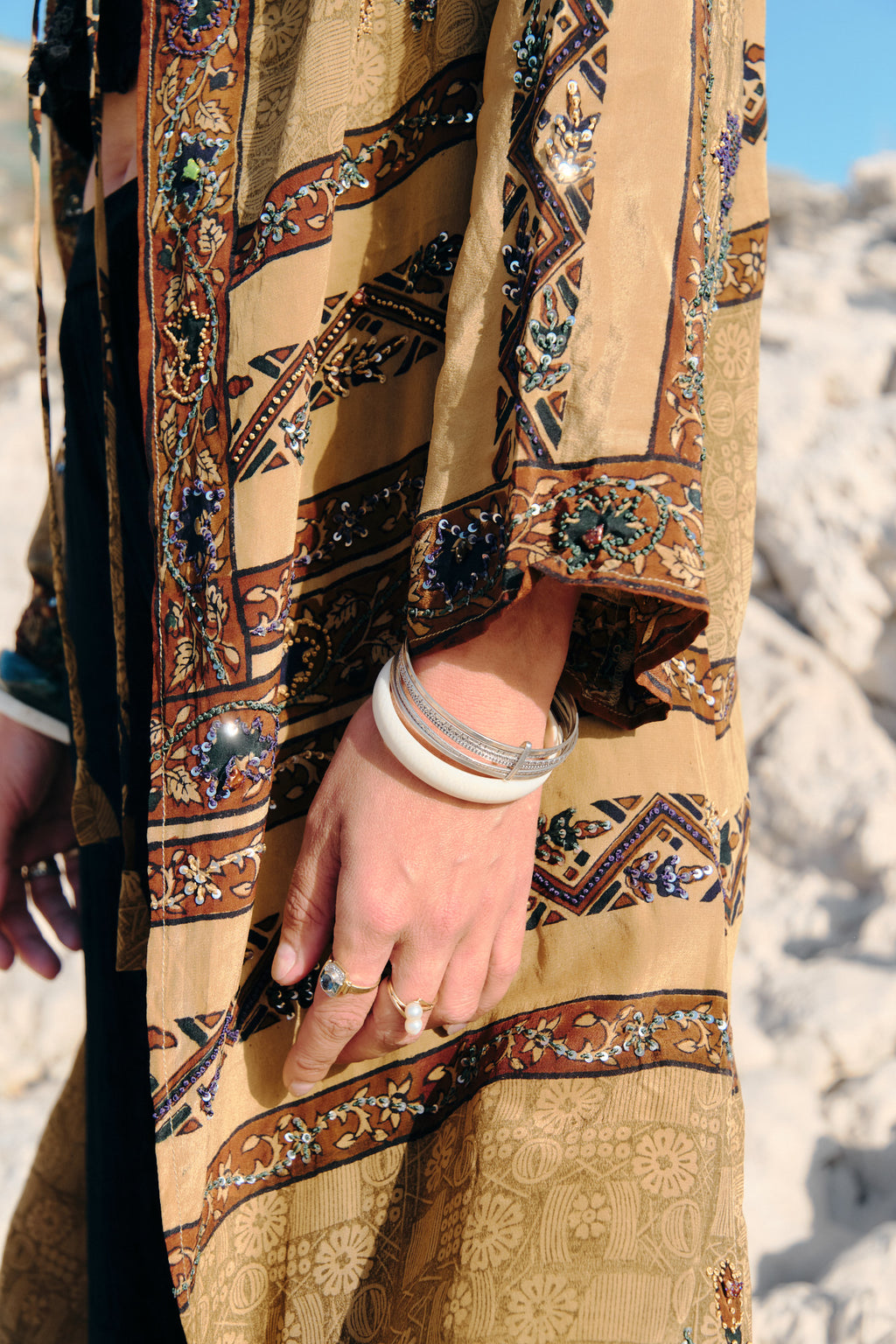 Yayavara Creation The unique Desert sun unisex beige brown silk hooded kimono