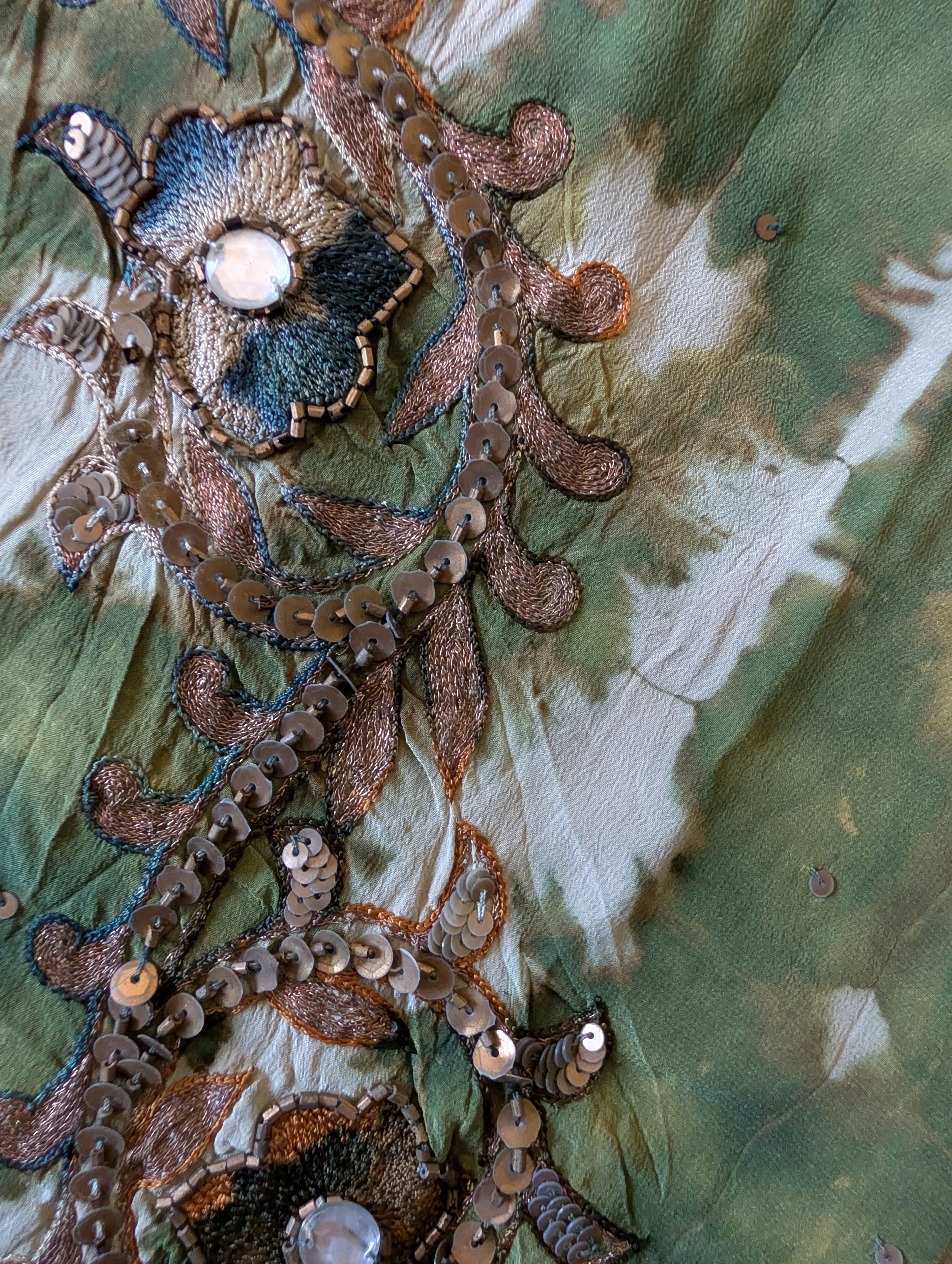 Zoom handmade embroidery The Eternal