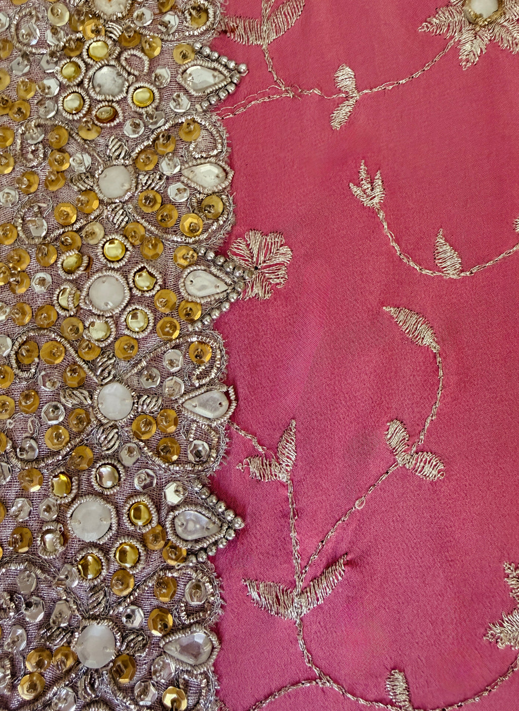 zoom in details embroidery natural silk pink and gold Yayavara Creation
